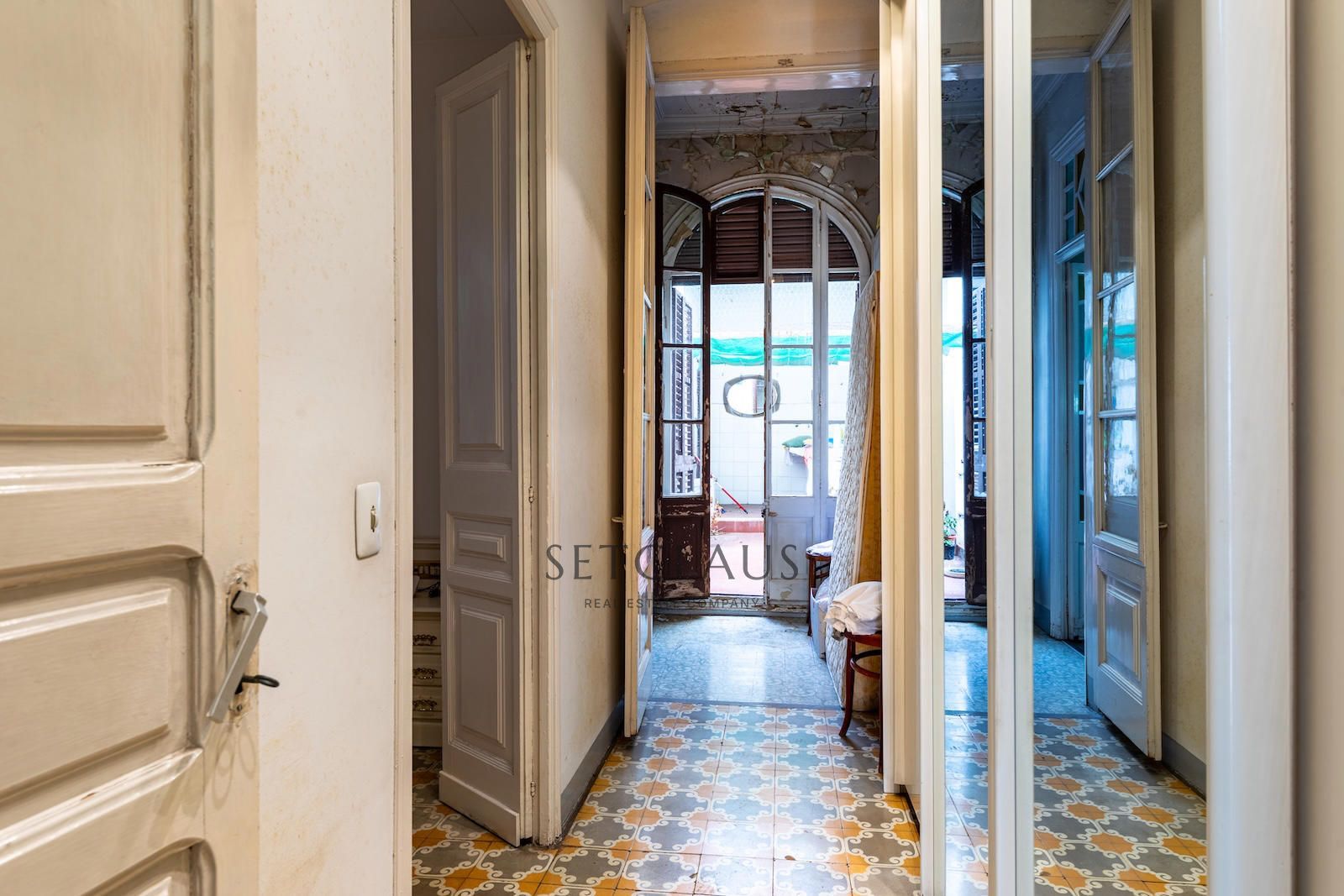 Comprar Primera línea de mar en El Masnou: 476 m² con vistas abiertas a Barcelona y Puerto foto 16