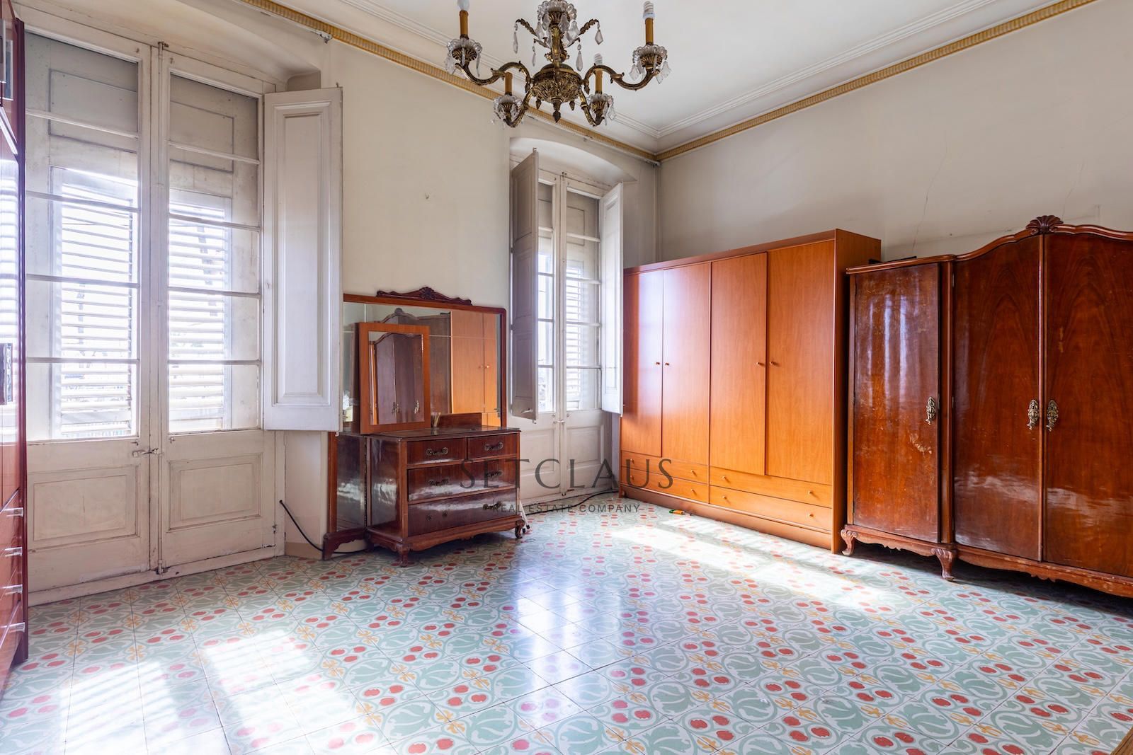 Comprar Primera línea de mar en El Masnou: 476 m² con vistas abiertas a Barcelona y Puerto foto 18