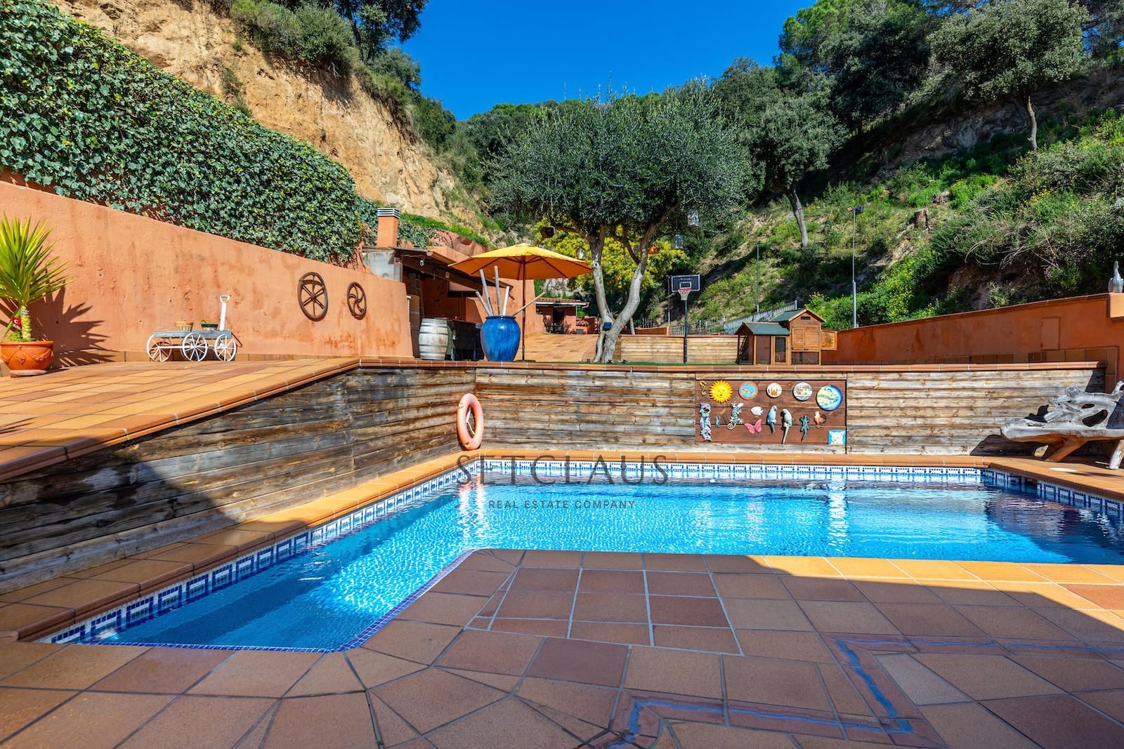 Inmueble Chalet independiente en urbanización Santa FE Teià. foto 4