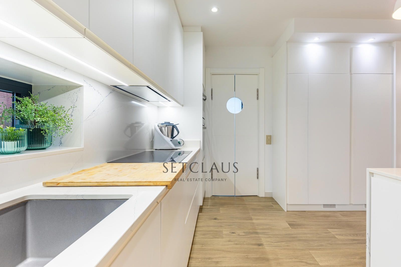 Comprar Impecable y moderno, con altas calidades y gran ubicación foto 32