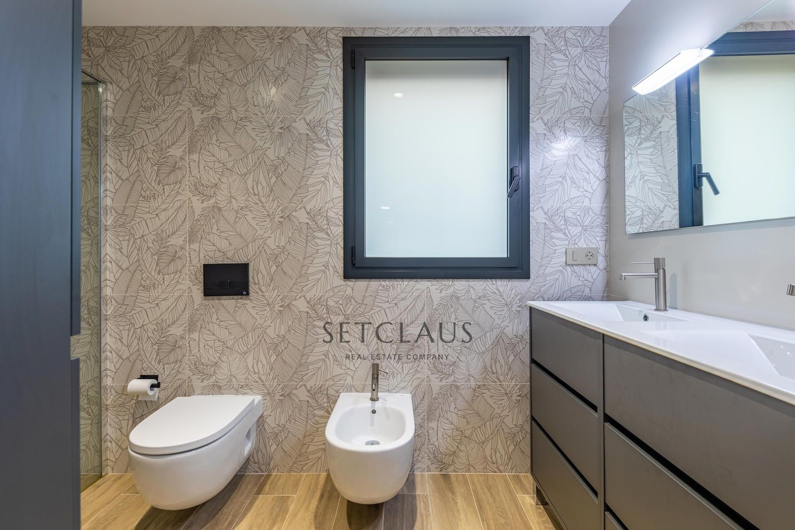 Comprar Impecable y moderno, con altas calidades y gran ubicación foto 44