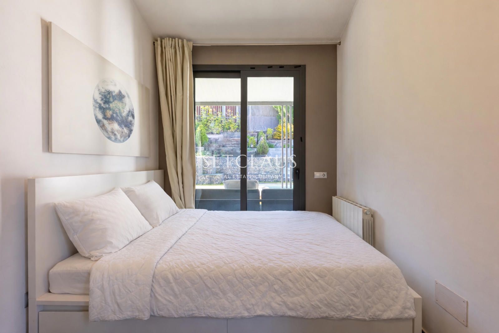 Comprar Diseño, luz y exclusividad: villa moderna con piscina y amplios espacios foto 41