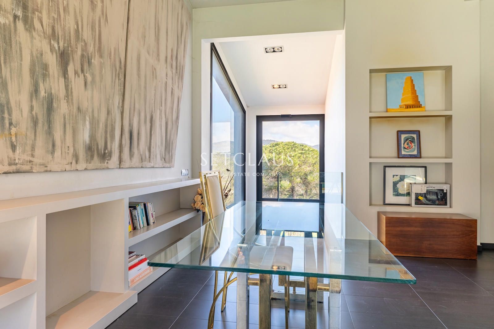 Comprar Diseño, luz y exclusividad: villa moderna con piscina y amplios espacios foto 38