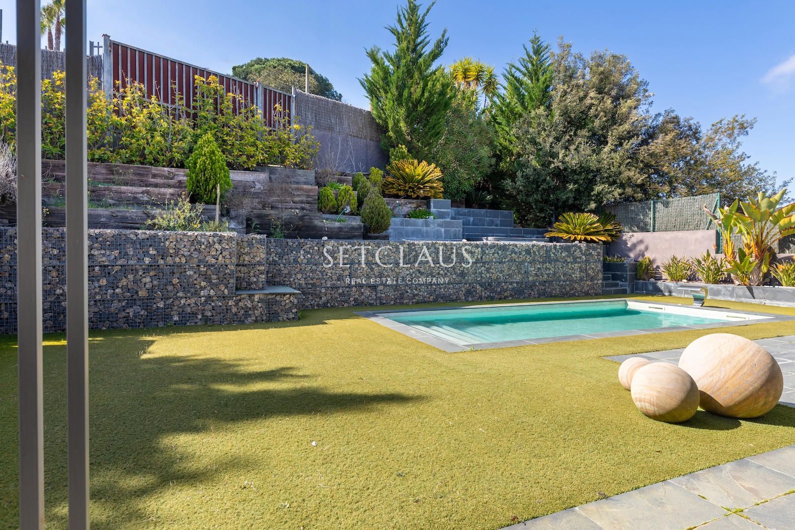 Comprar Diseño, luz y exclusividad: villa moderna con piscina y amplios espacios foto 5