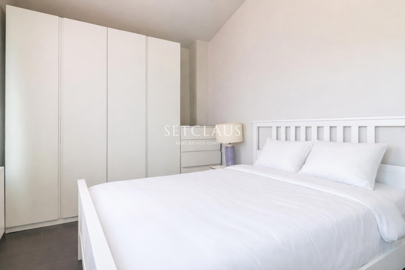 Comprar Diseño, luz y exclusividad: villa moderna con piscina y amplios espacios foto 40