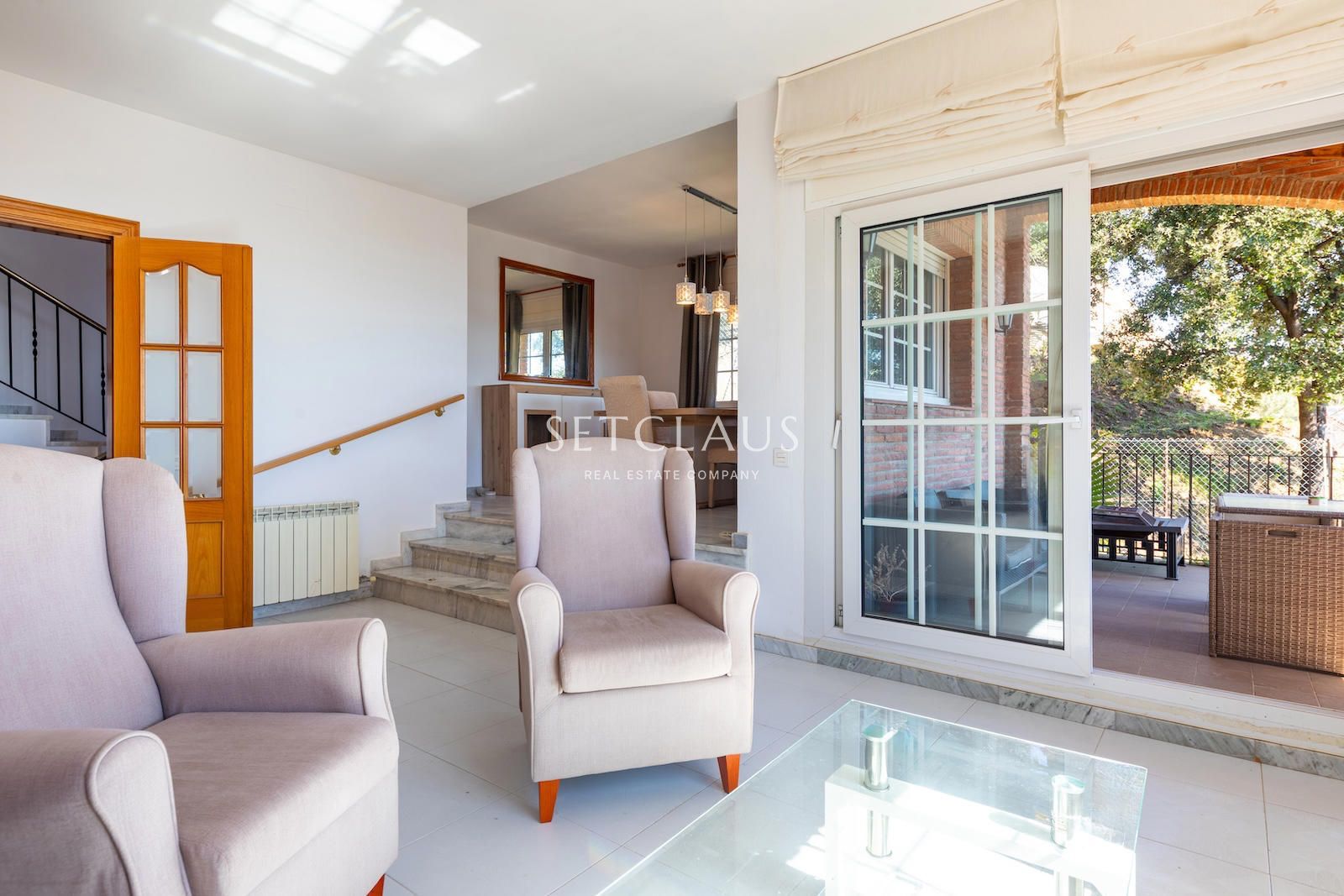 Comprar Chalet independiente con espectaculares vistas panorámicas al mar en Alella foto 13