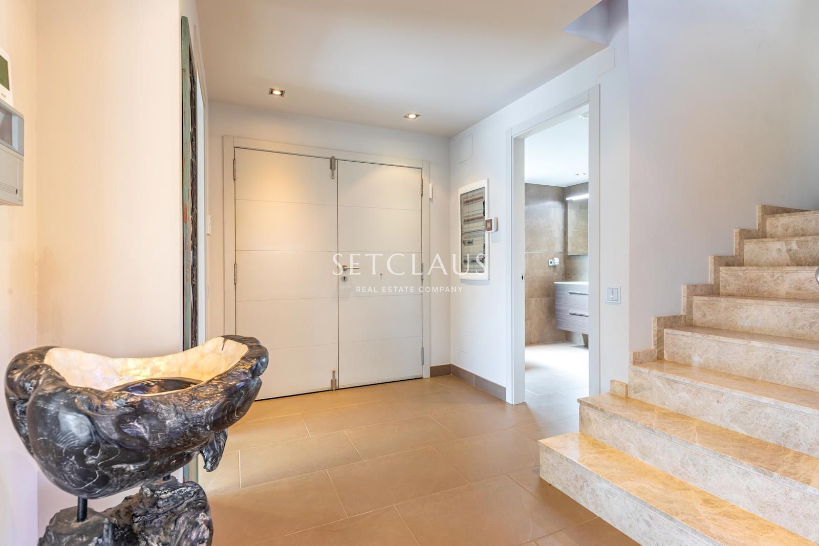 Comprar Amplia, luminosa y bien ubicada foto 13