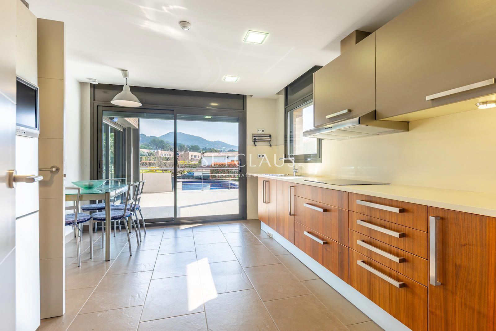 Comprar Amplia, luminosa y bien ubicada foto 18