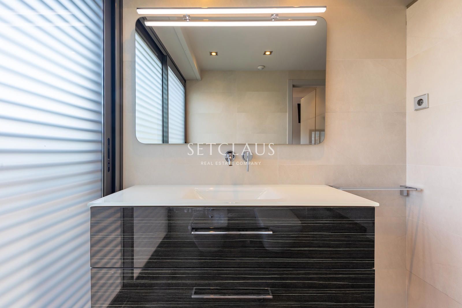 Comprar Amplia, luminosa y bien ubicada foto 33