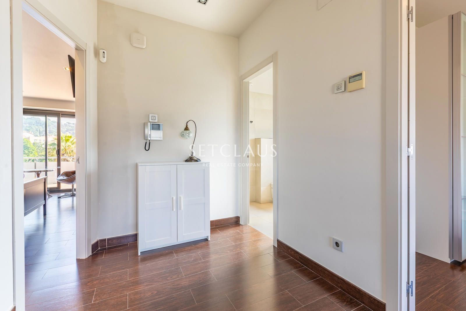 Comprar Amplia, luminosa y bien ubicada foto 34