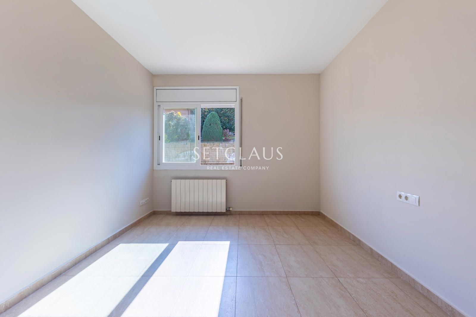 Comprar Chalet independiente en una sola planta y con mucha luz. foto 26