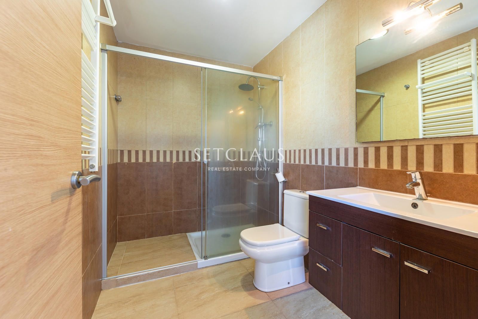 Comprar Chalet independiente en una sola planta y con mucha luz. foto 38