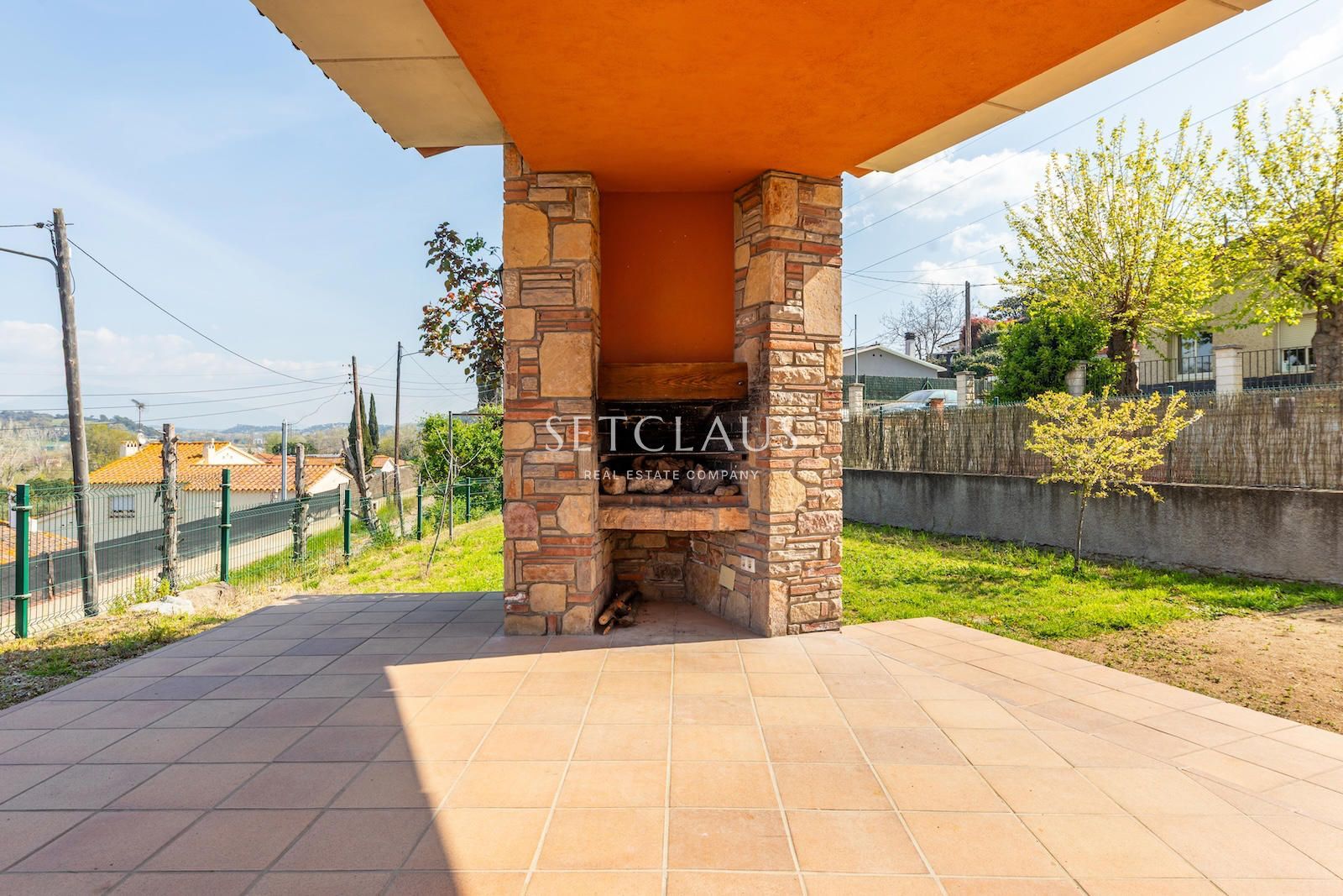 Comprar Chalet independiente en una sola planta y con mucha luz. foto 10