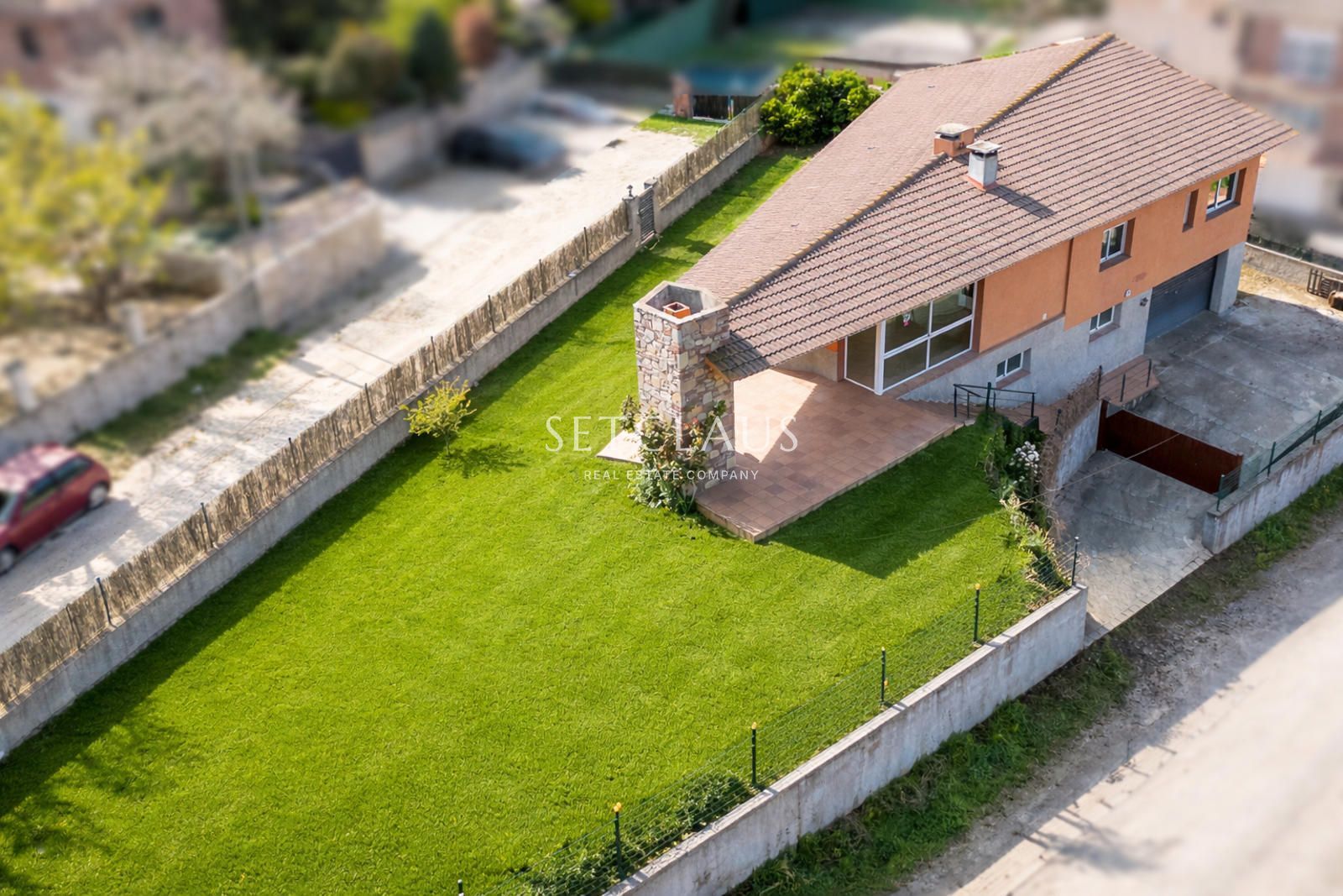 Comprar Chalet independiente en una sola planta y con mucha luz. foto 1