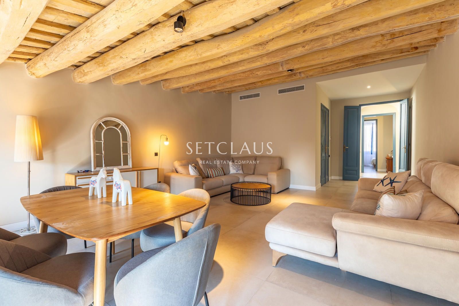 Comprar Espectacular casa de pueblo reformada en el centro de El Masnou foto 38