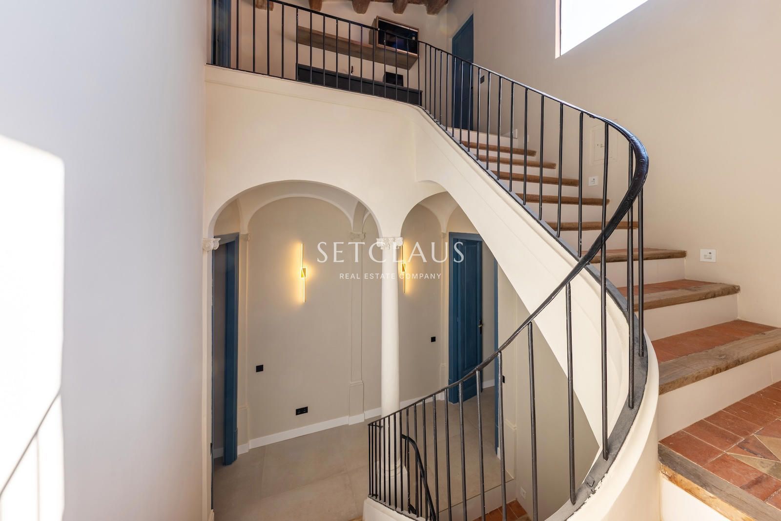 Comprar Espectacular casa de pueblo reformada en el centro de El Masnou foto 60