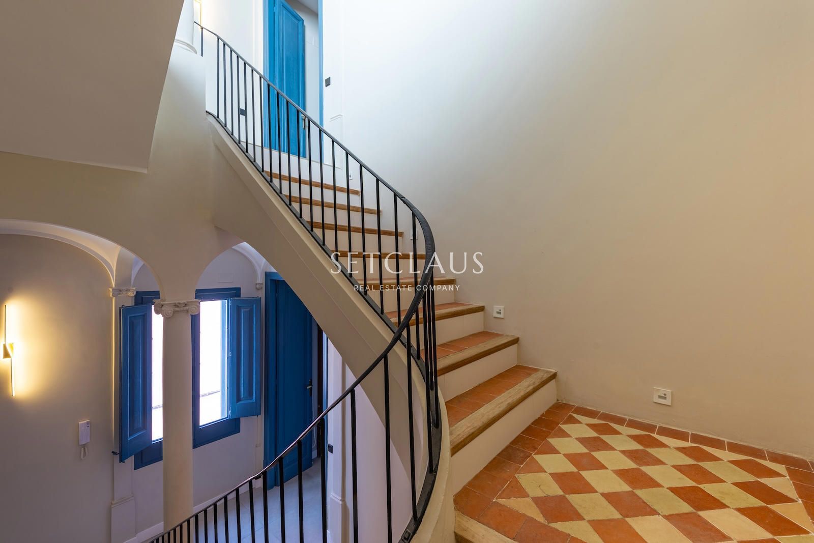 Comprar Espectacular casa de pueblo reformada en el centro de El Masnou foto 62