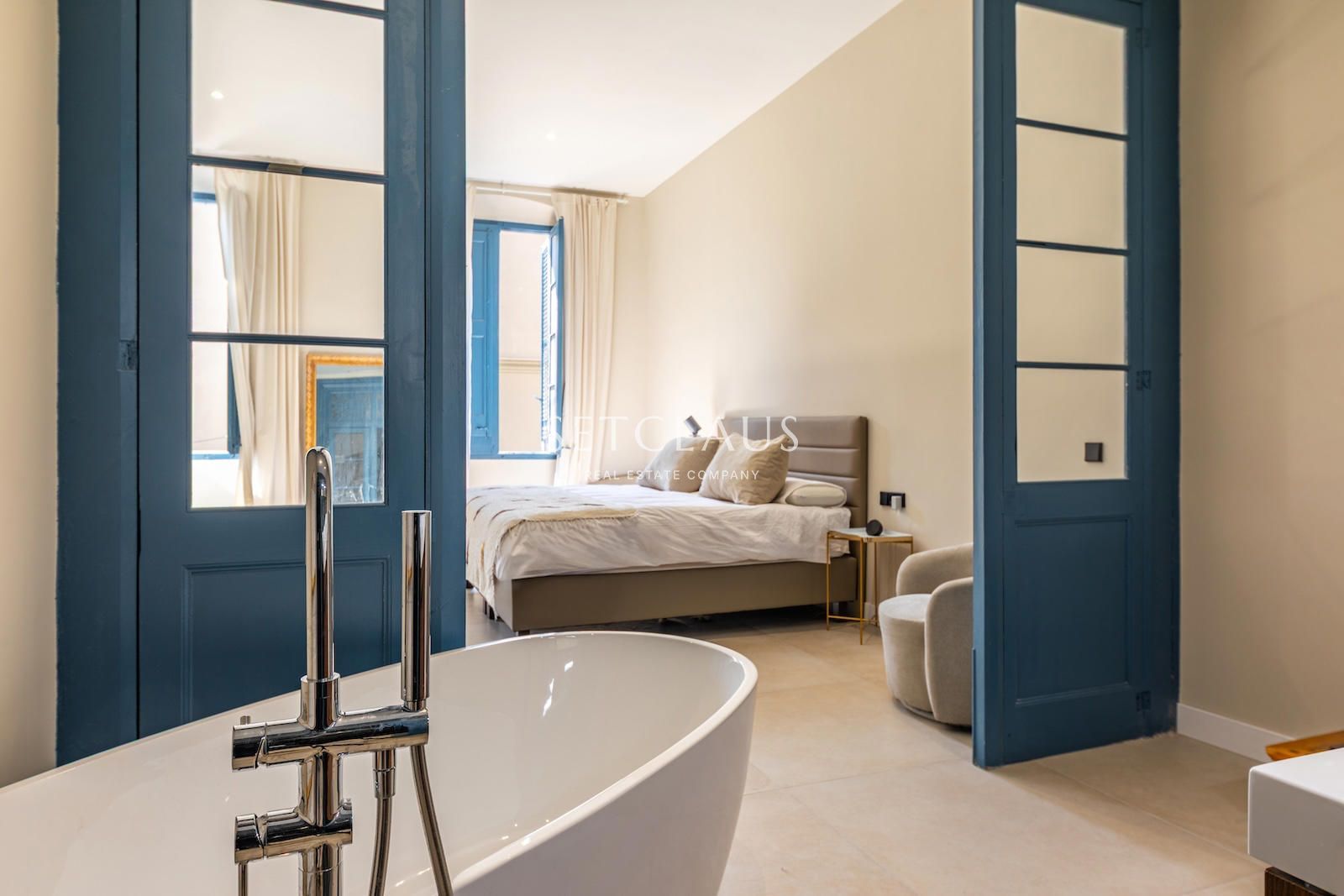 Comprar Espectacular casa de pueblo reformada en el centro de El Masnou foto 50