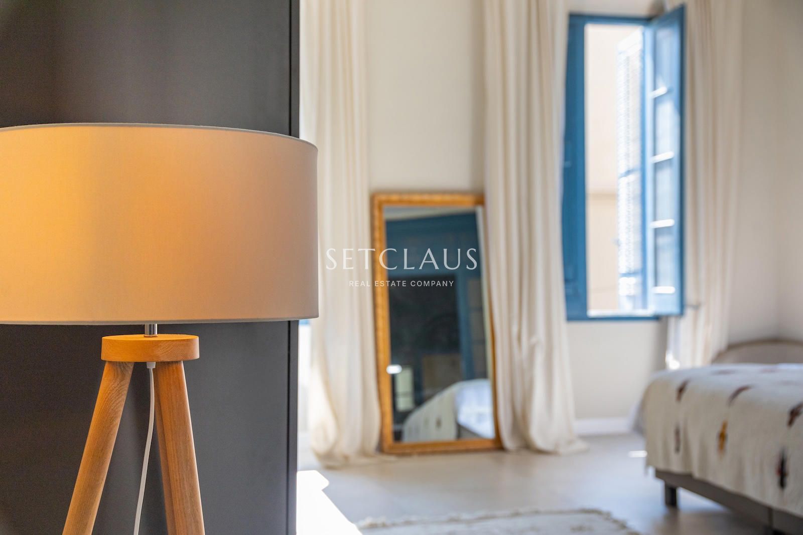 Comprar Espectacular casa de pueblo reformada en el centro de El Masnou foto 47