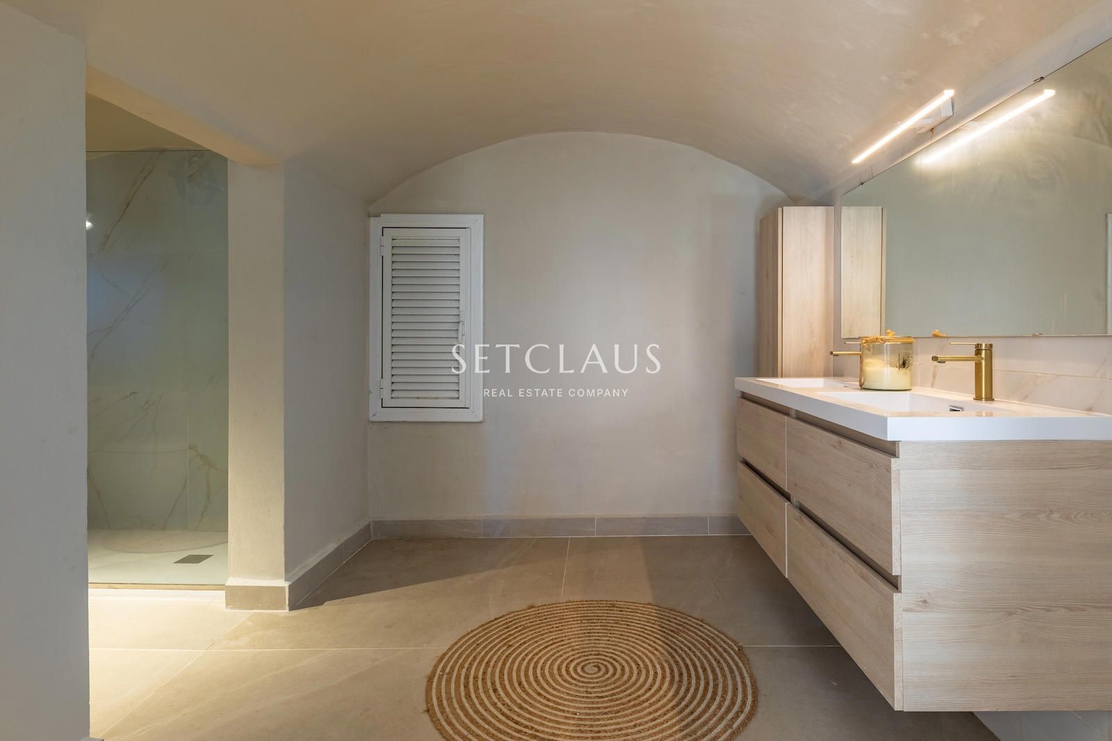 Comprar Espectacular casa de pueblo reformada en el centro de El Masnou foto 14