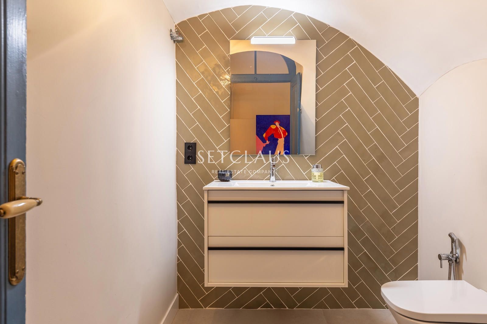 Comprar Espectacular casa de pueblo reformada en el centro de El Masnou foto 27