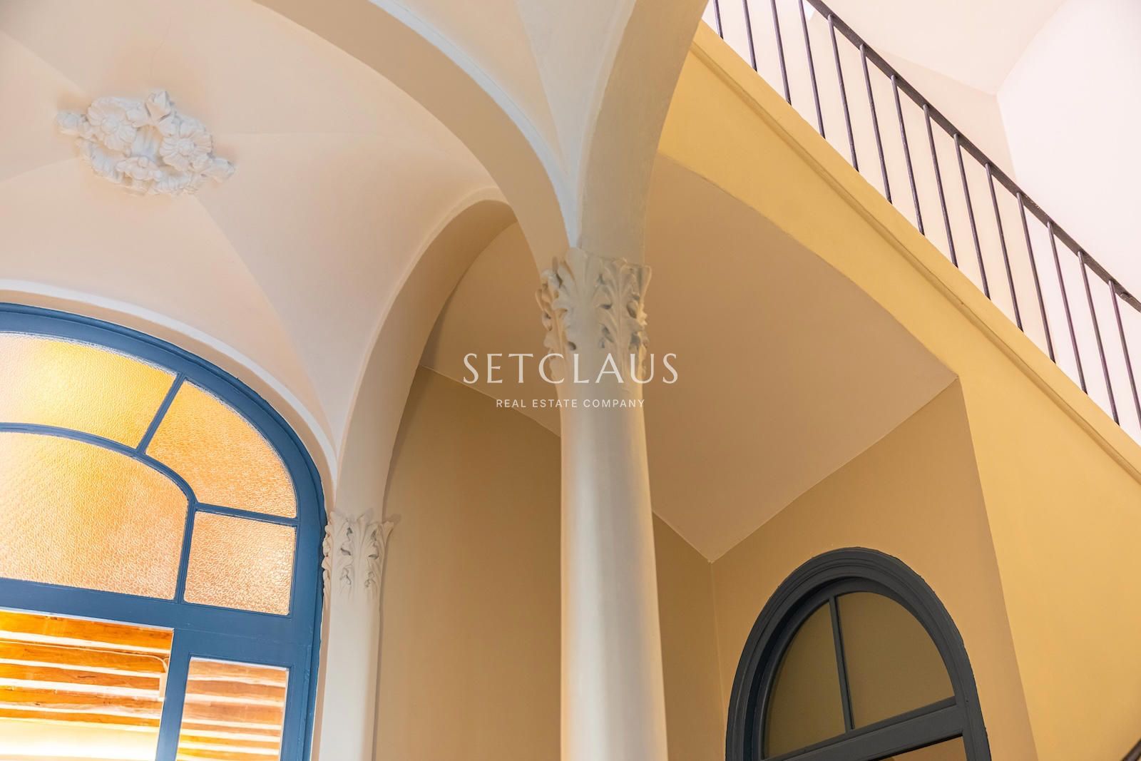 Comprar Espectacular casa de pueblo reformada en el centro de El Masnou foto 53