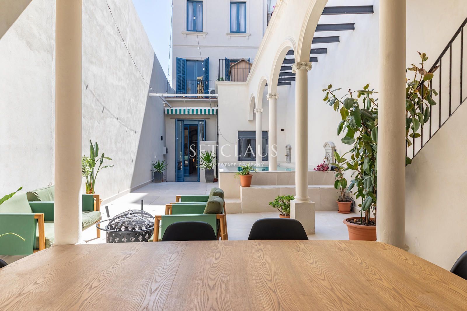 Comprar Espectacular casa de pueblo reformada en el centro de El Masnou foto 4