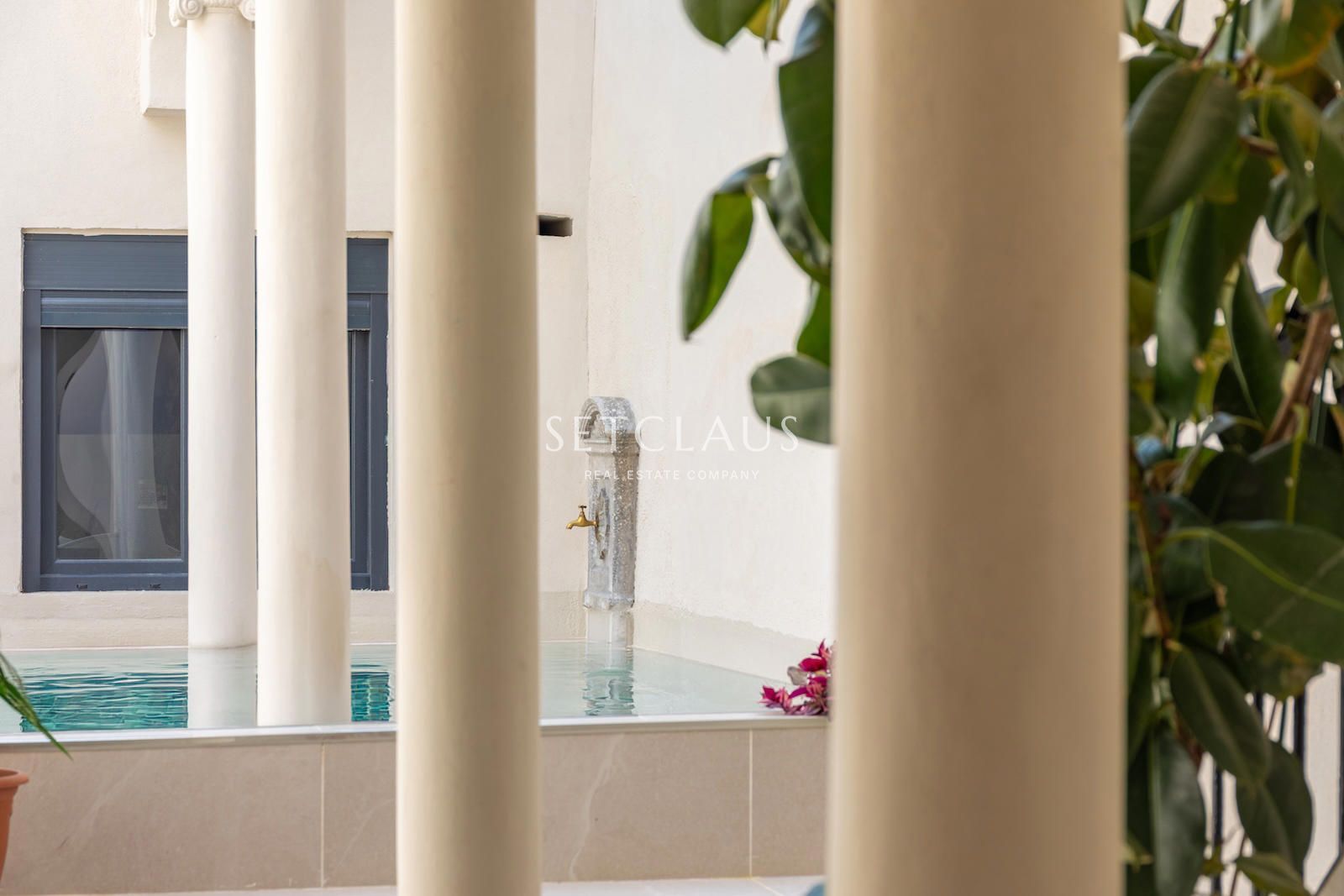 Comprar Espectacular casa de pueblo reformada en el centro de El Masnou foto 10