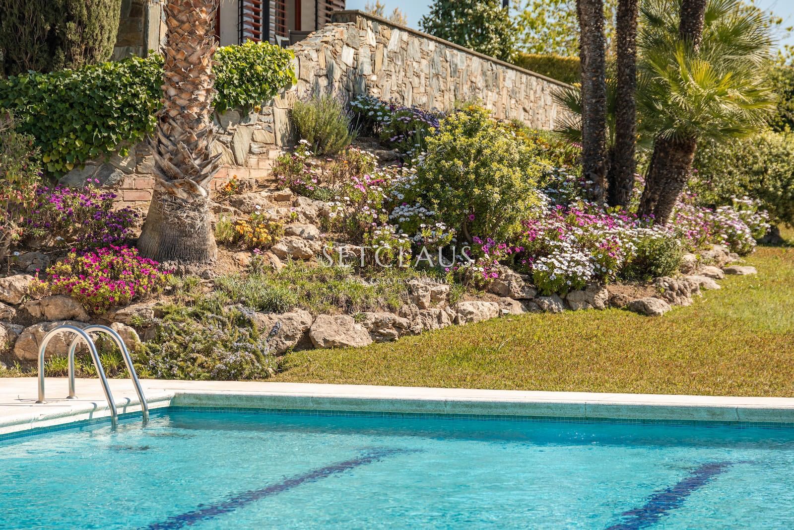 Comprar Xalet amb àmplia parcel·la foto 8