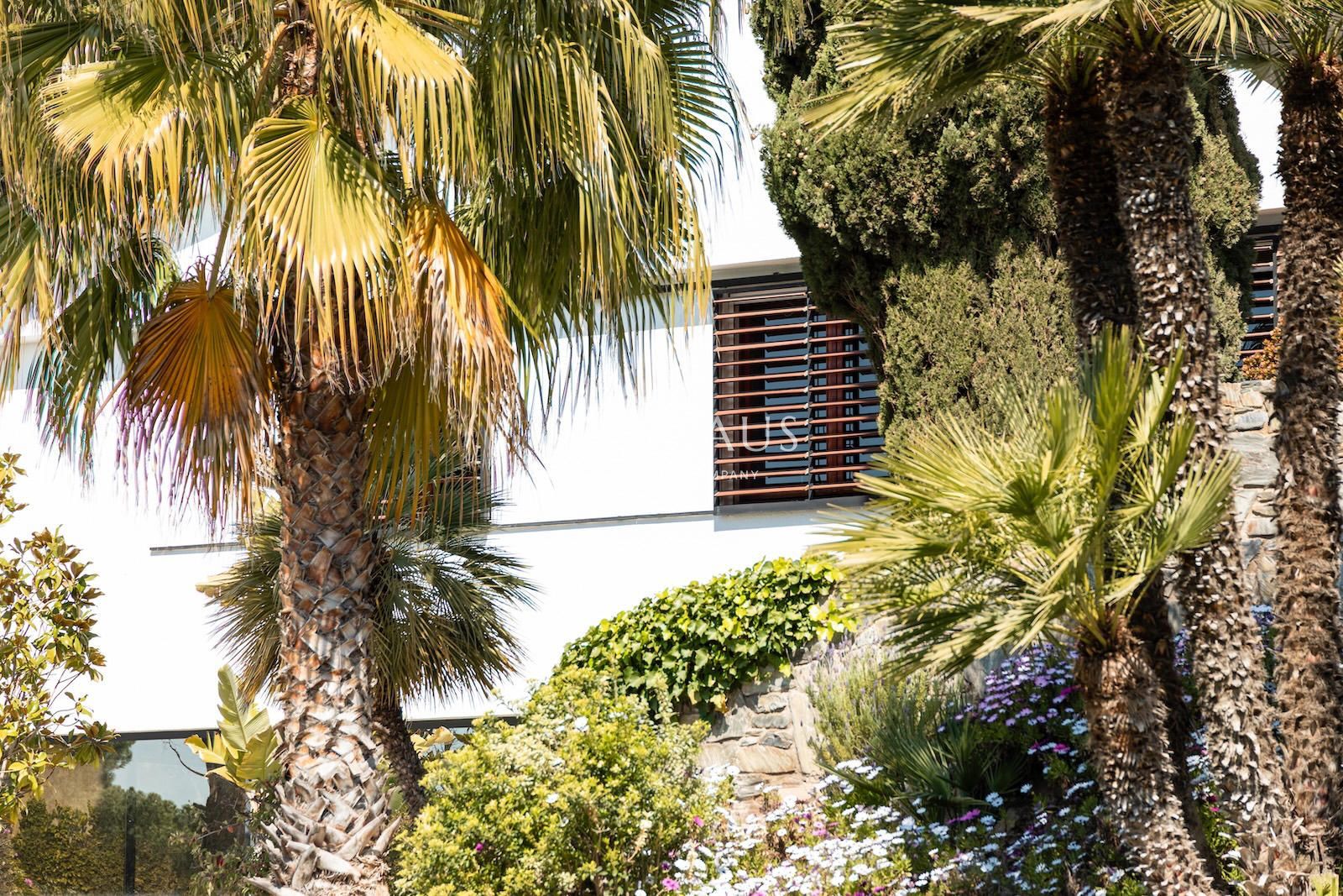 Comprar Xalet amb àmplia parcel·la foto 44