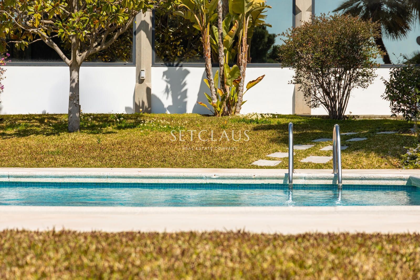 Comprar Xalet amb àmplia parcel·la foto 9