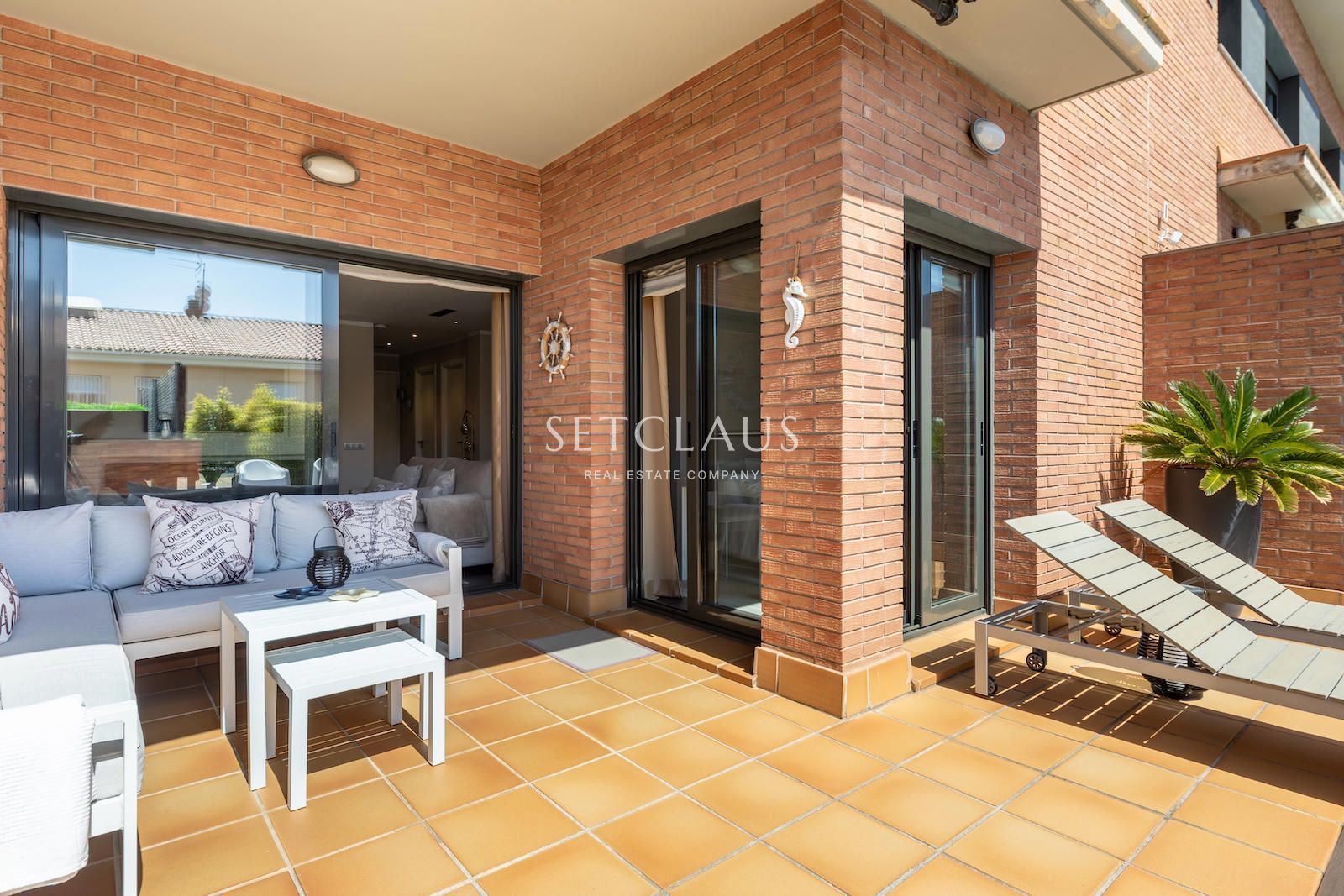 Inmueble Centrico Chalet adosado con jardin, piscina privada, y vistas al mar foto 2