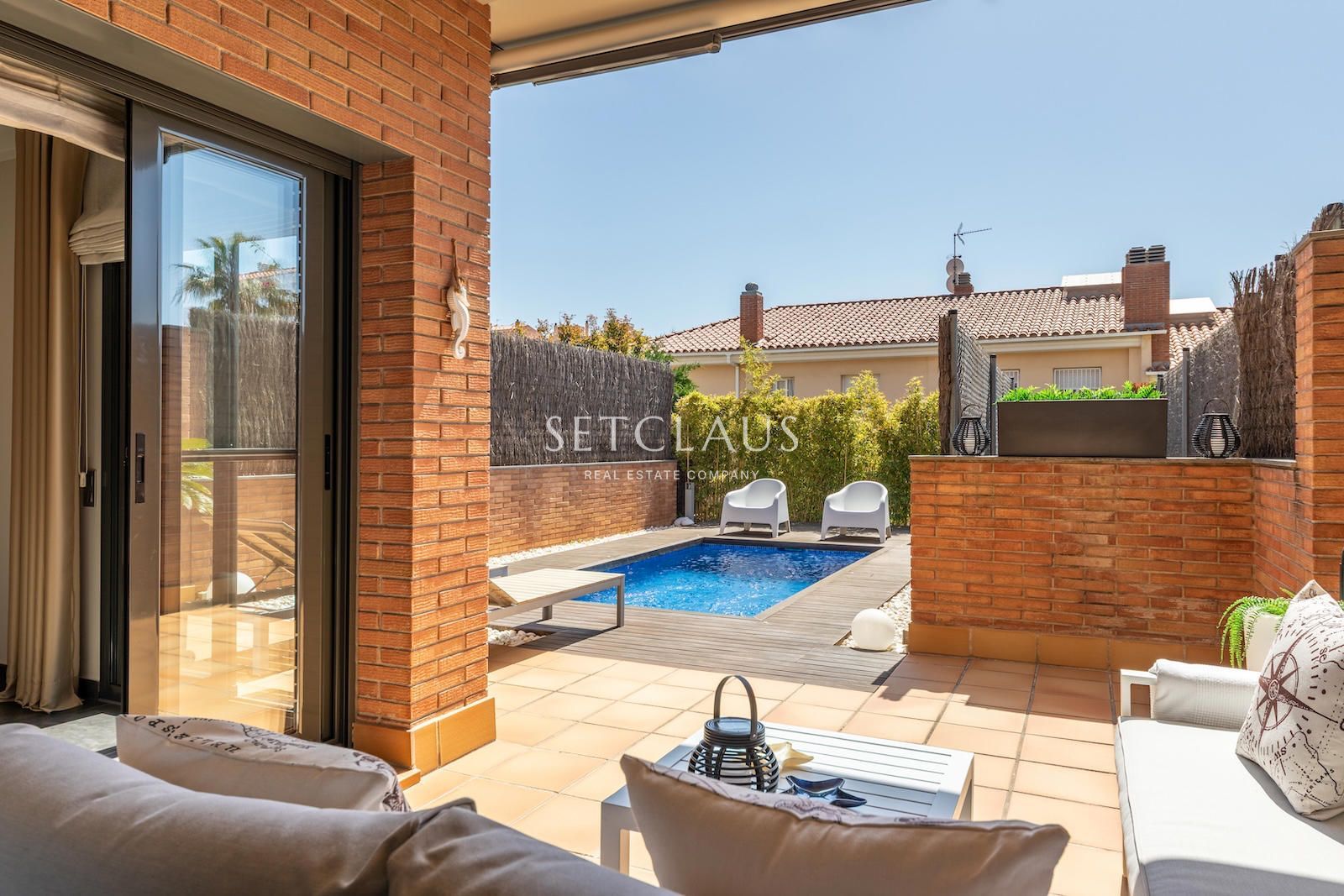 Inmueble Centrico Chalet adosado con jardin, piscina privada, y vistas al mar foto 4