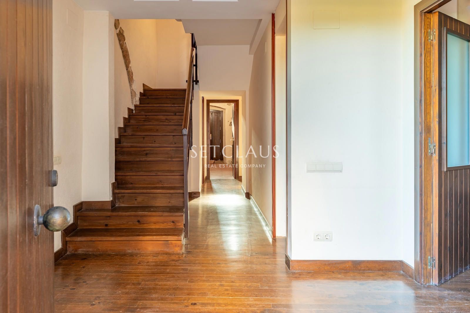 Comprar Casa de pueblo con caracter en entorno histórico foto 7