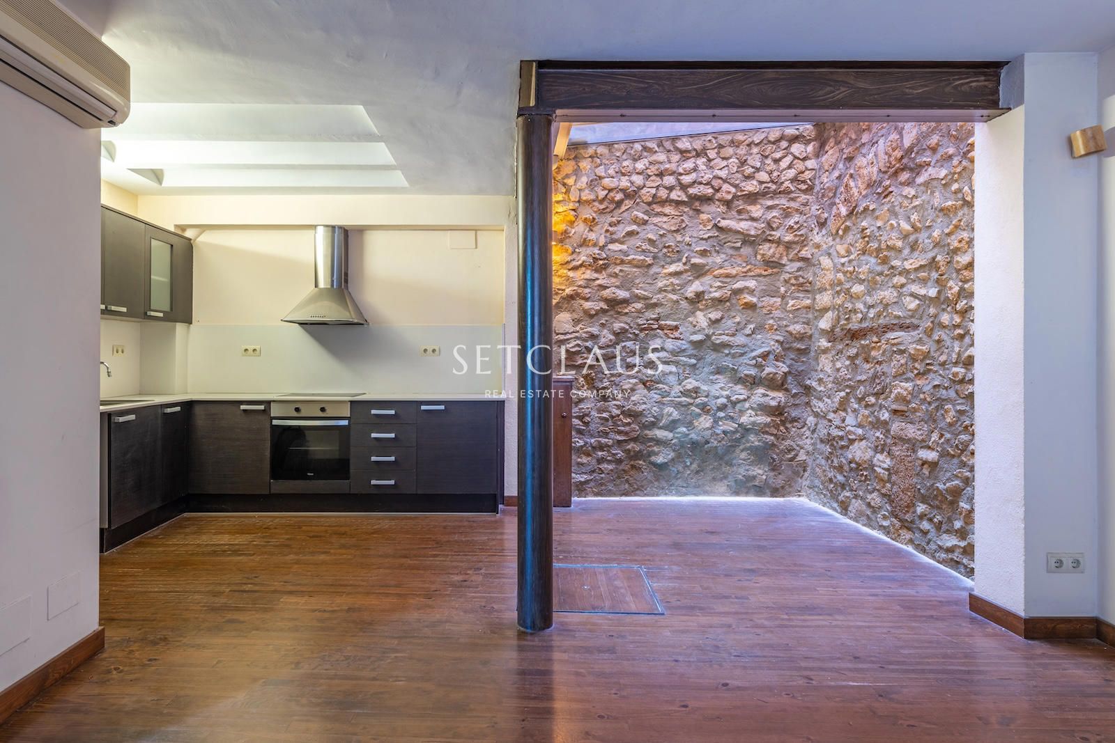 Comprar Casa de pueblo con caracter en entorno histórico foto 13