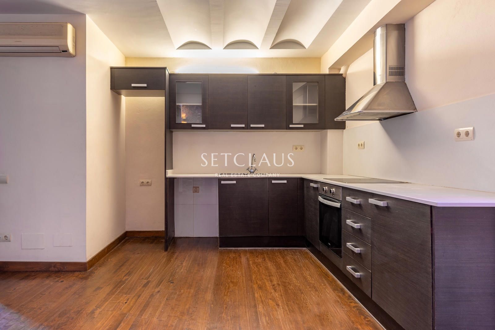 Comprar Casa de pueblo con caracter en entorno histórico foto 17