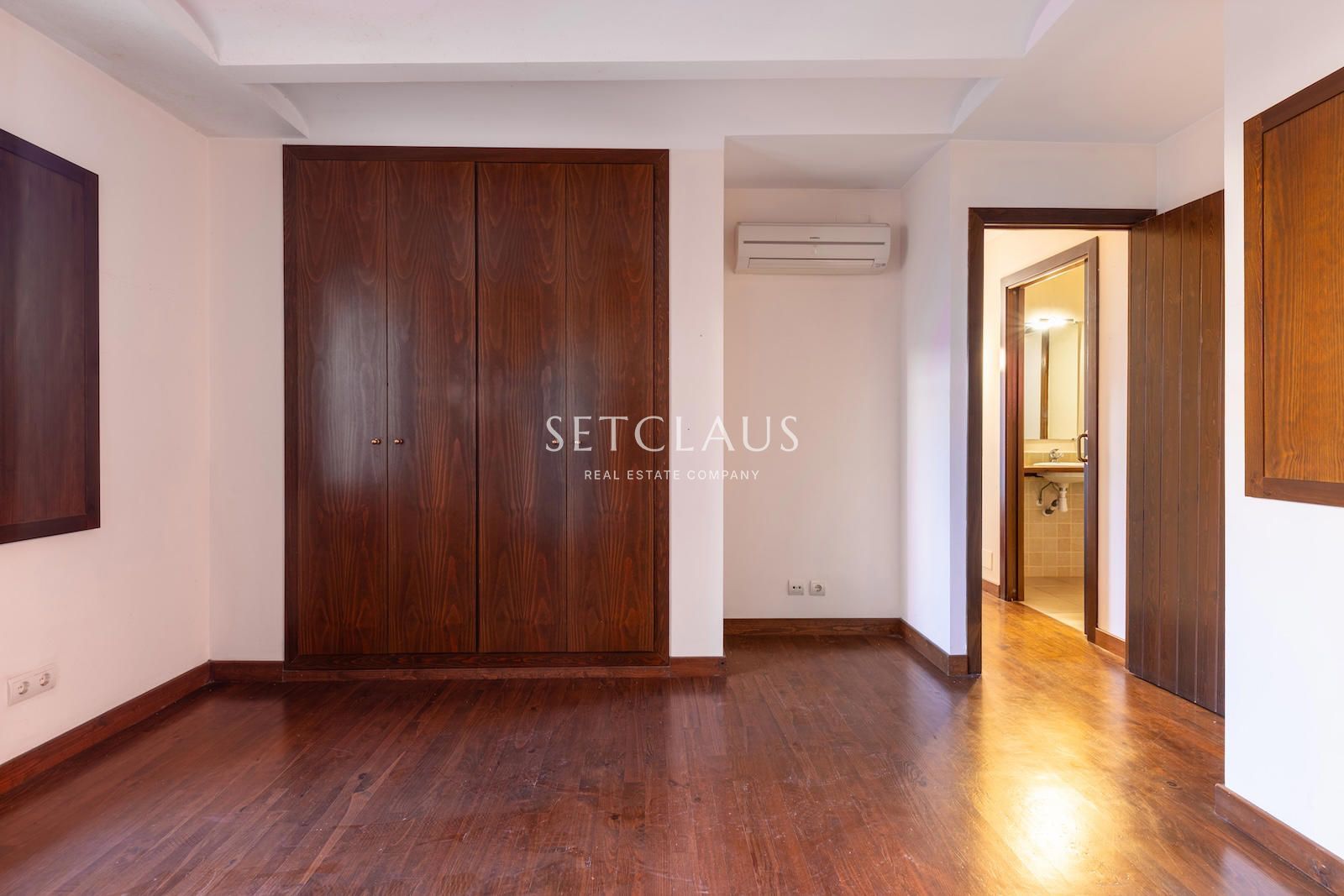 Comprar Casa de pueblo con caracter en entorno histórico foto 31