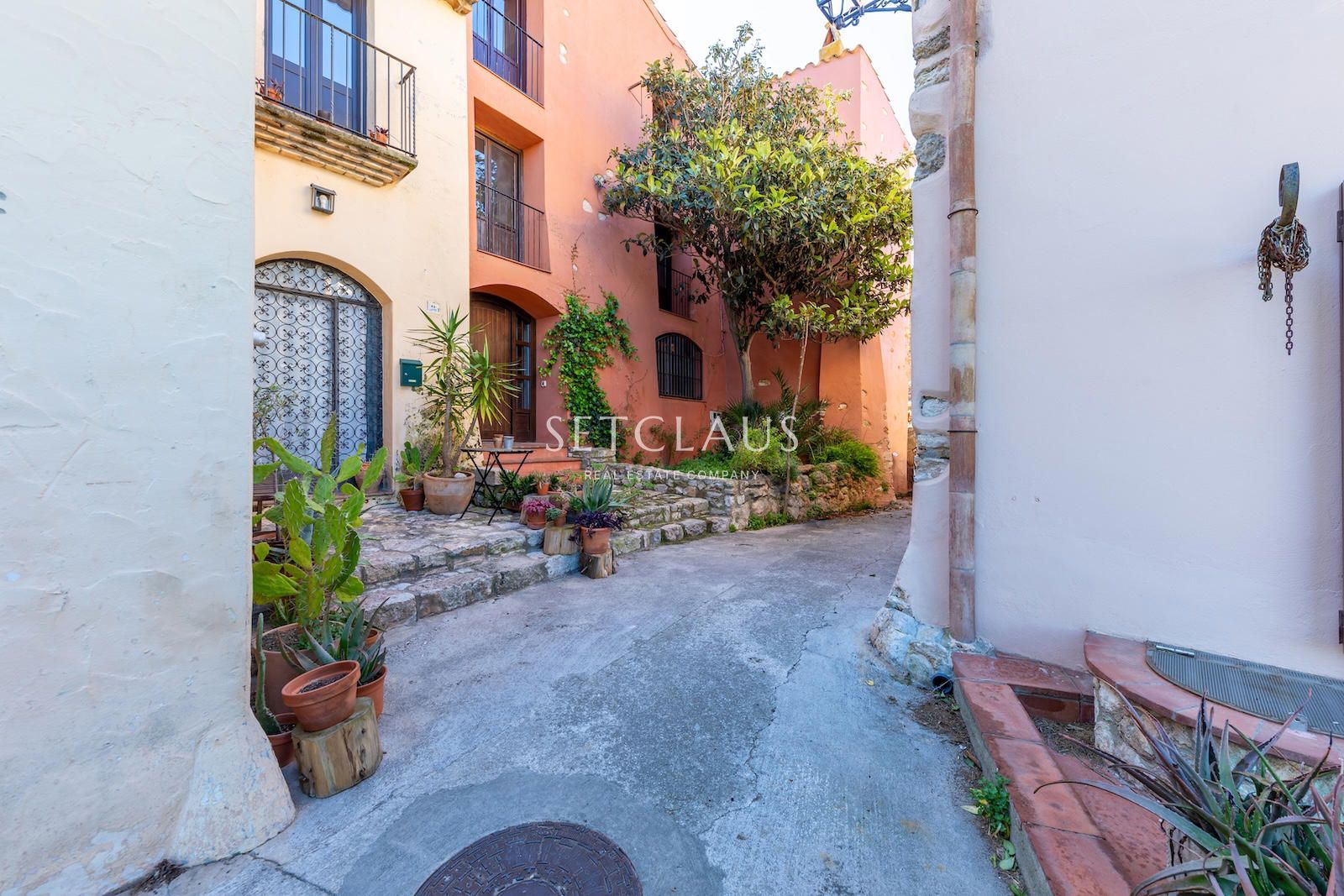 Comprar Casa de pueblo con caracter en entorno histórico foto 3