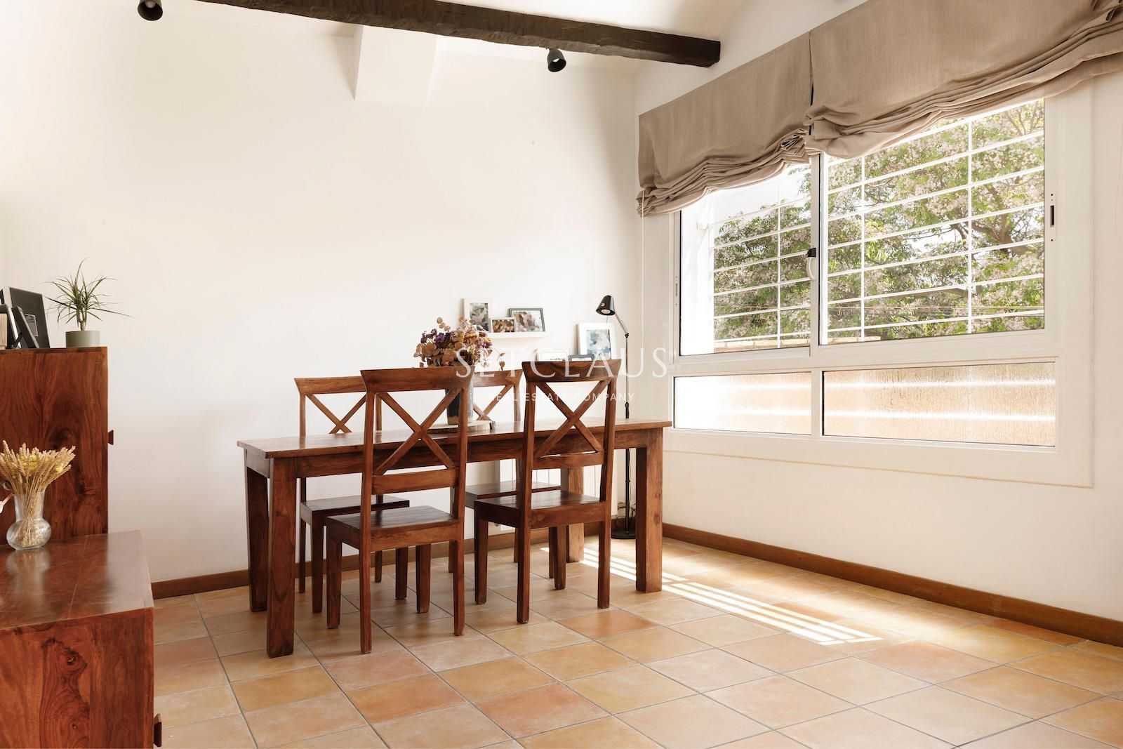 Comprar El Masnou.Casa pareada totalmente reformada, con encanto, con vistas a pueblo y mar foto 7