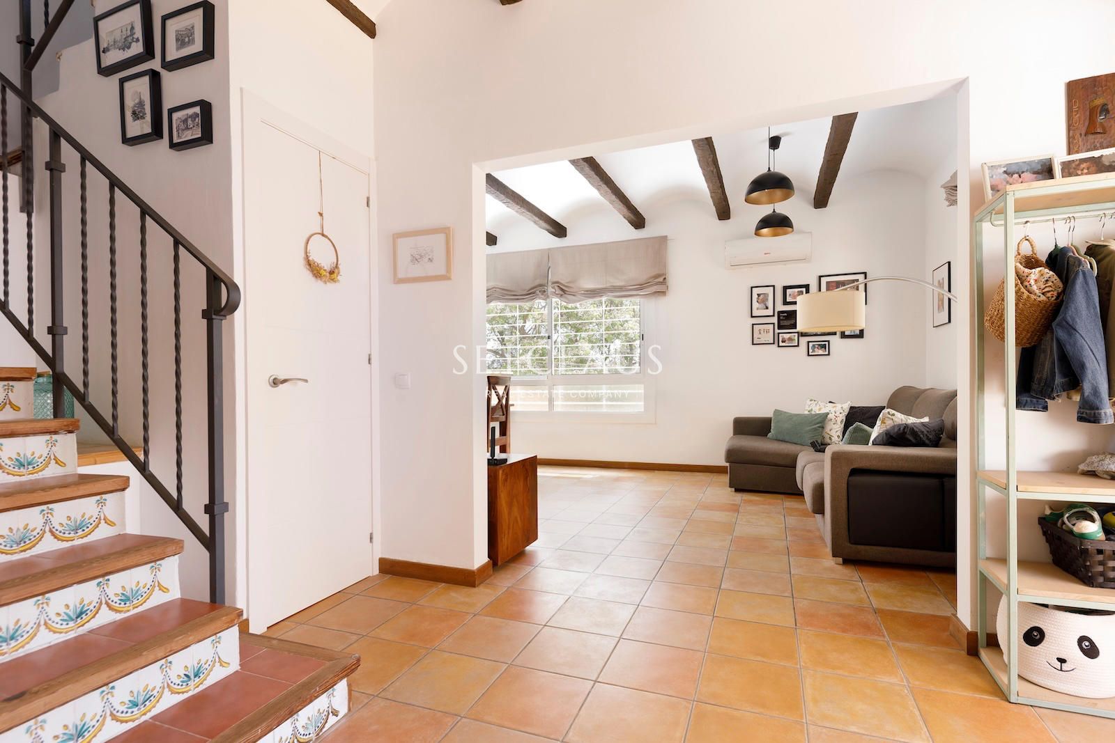 Comprar El Masnou.Casa pareada totalmente reformada, con encanto, con vistas a pueblo y mar foto 9