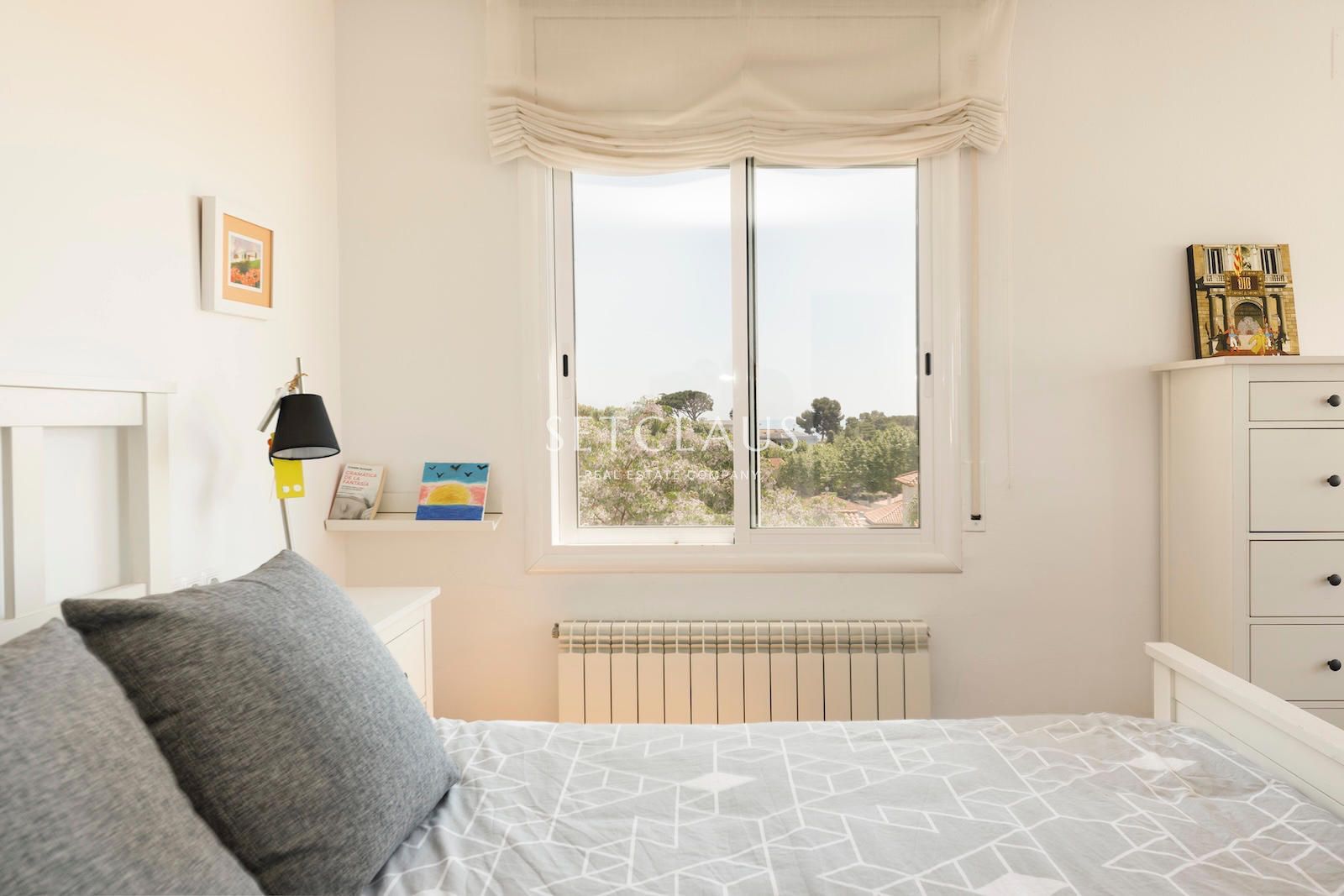 Comprar El Masnou.Casa pareada totalmente reformada, con encanto, con vistas a pueblo y mar foto 18