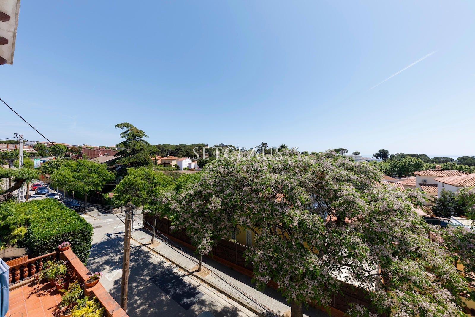 Comprar El Masnou.Casa pareada totalmente reformada, con encanto, con vistas a pueblo y mar foto 20
