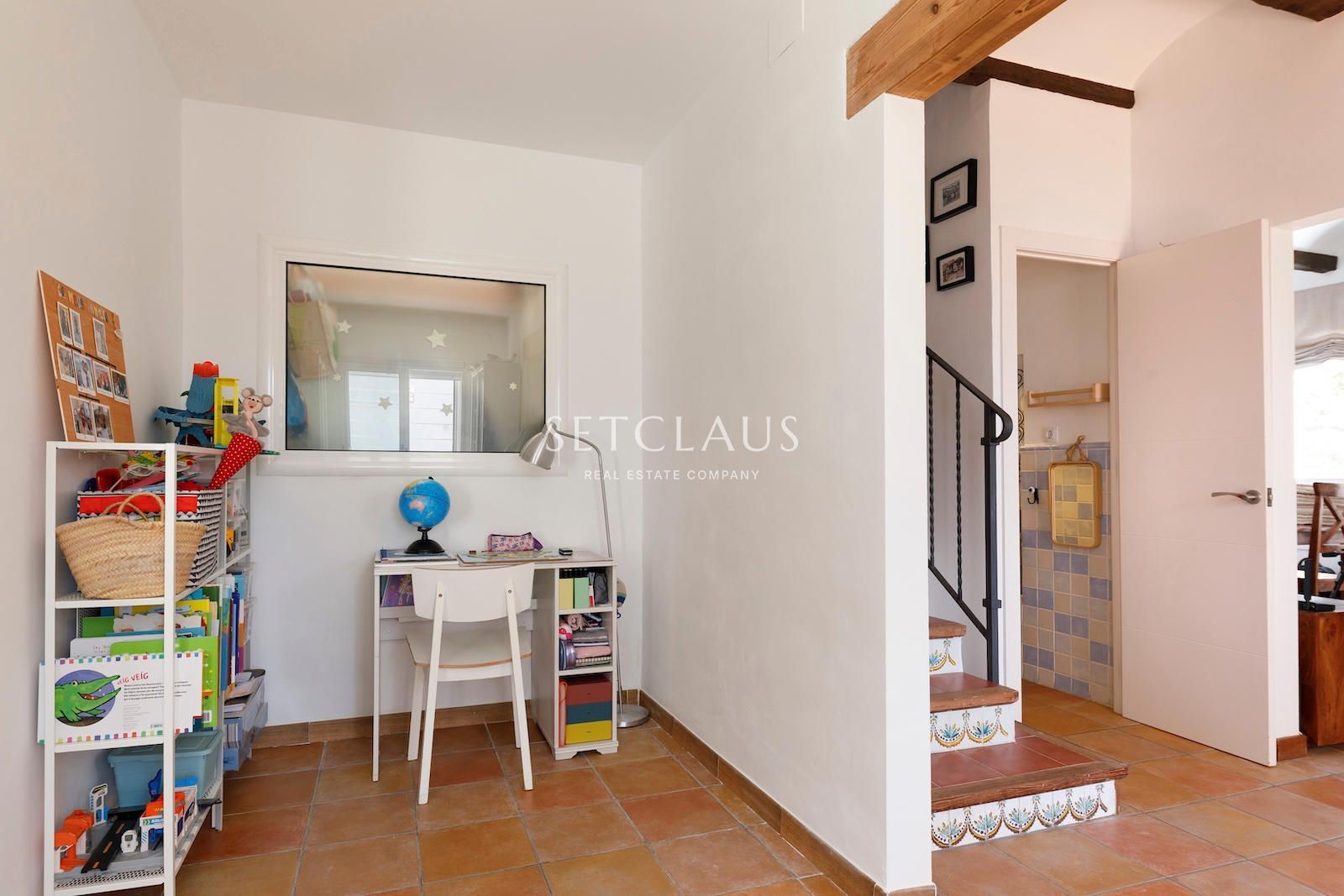 Comprar El Masnou.Casa pareada totalmente reformada, con encanto, con vistas a pueblo y mar foto 13