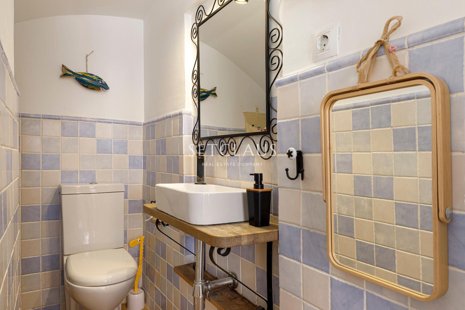 Comprar El Masnou.Casa pareada totalmente reformada, con encanto, con vistas a pueblo y mar foto 34