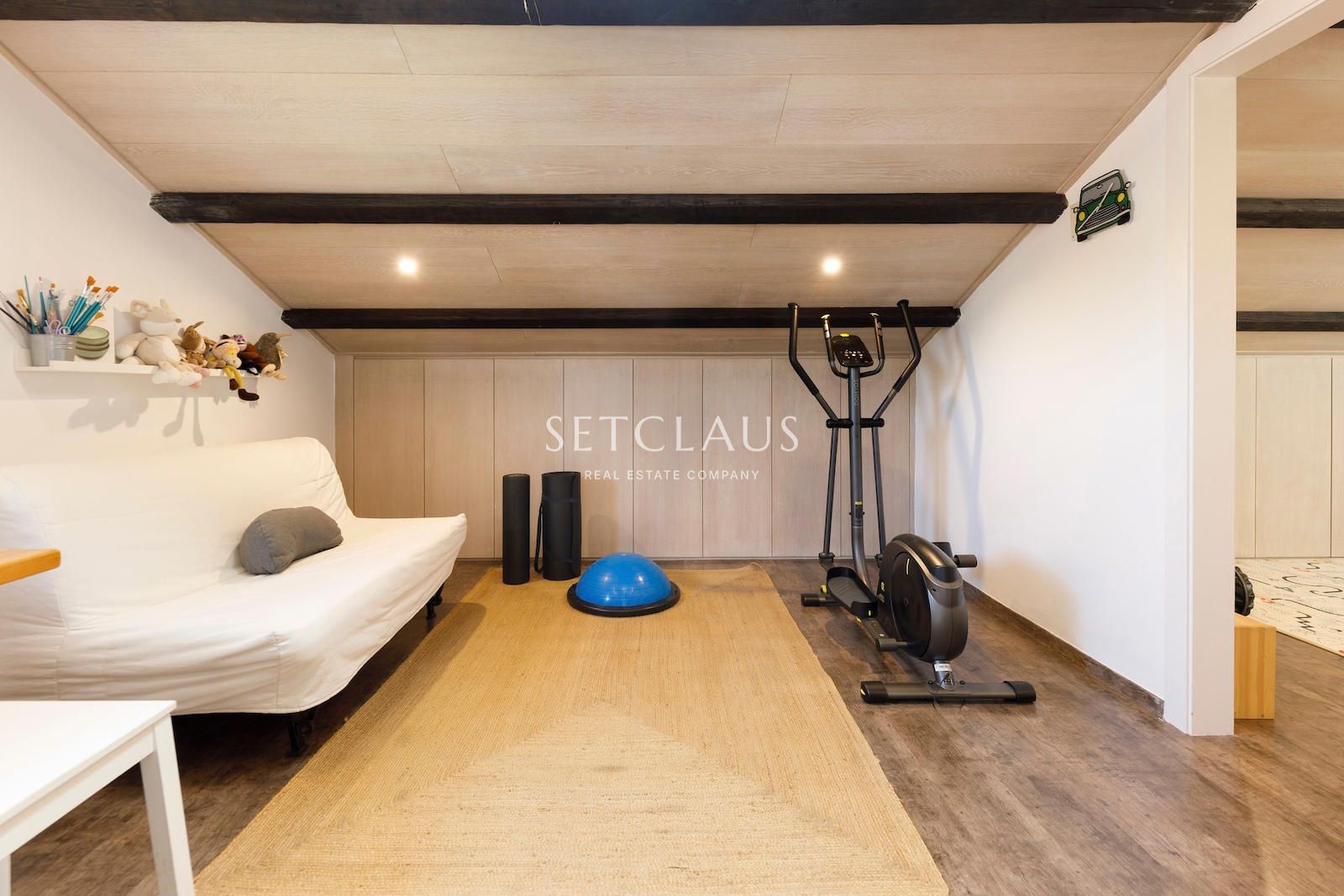 Comprar El Masnou.Casa pareada totalmente reformada, con encanto, con vistas a pueblo y mar foto 28