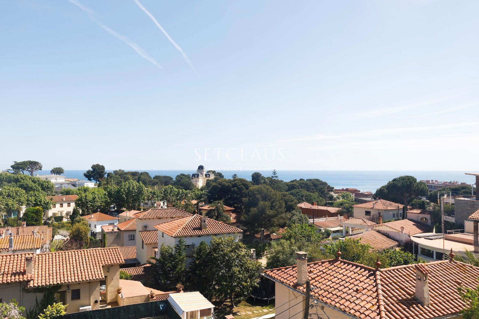 Comprar El Masnou.Casa pareada totalmente reformada, con encanto, con vistas a pueblo y mar foto 30