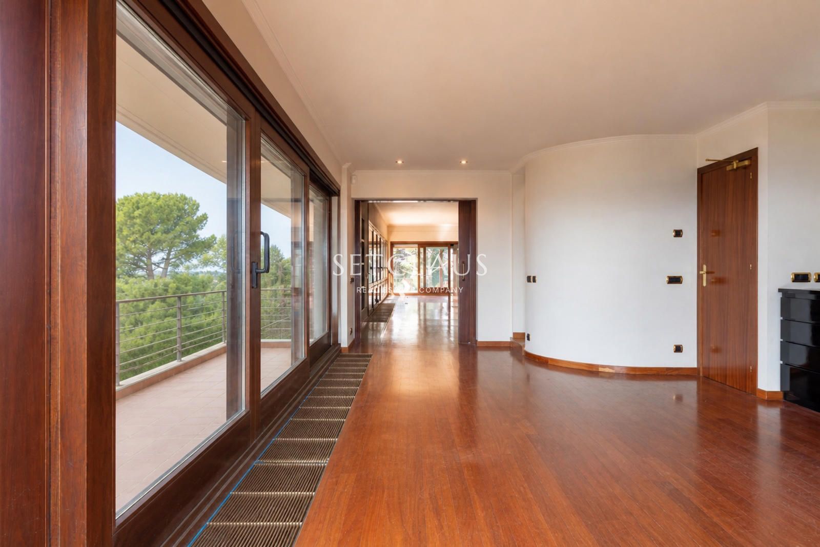 Comprar Finca amb privadesa i una gran parcel·la de 54000m foto 10