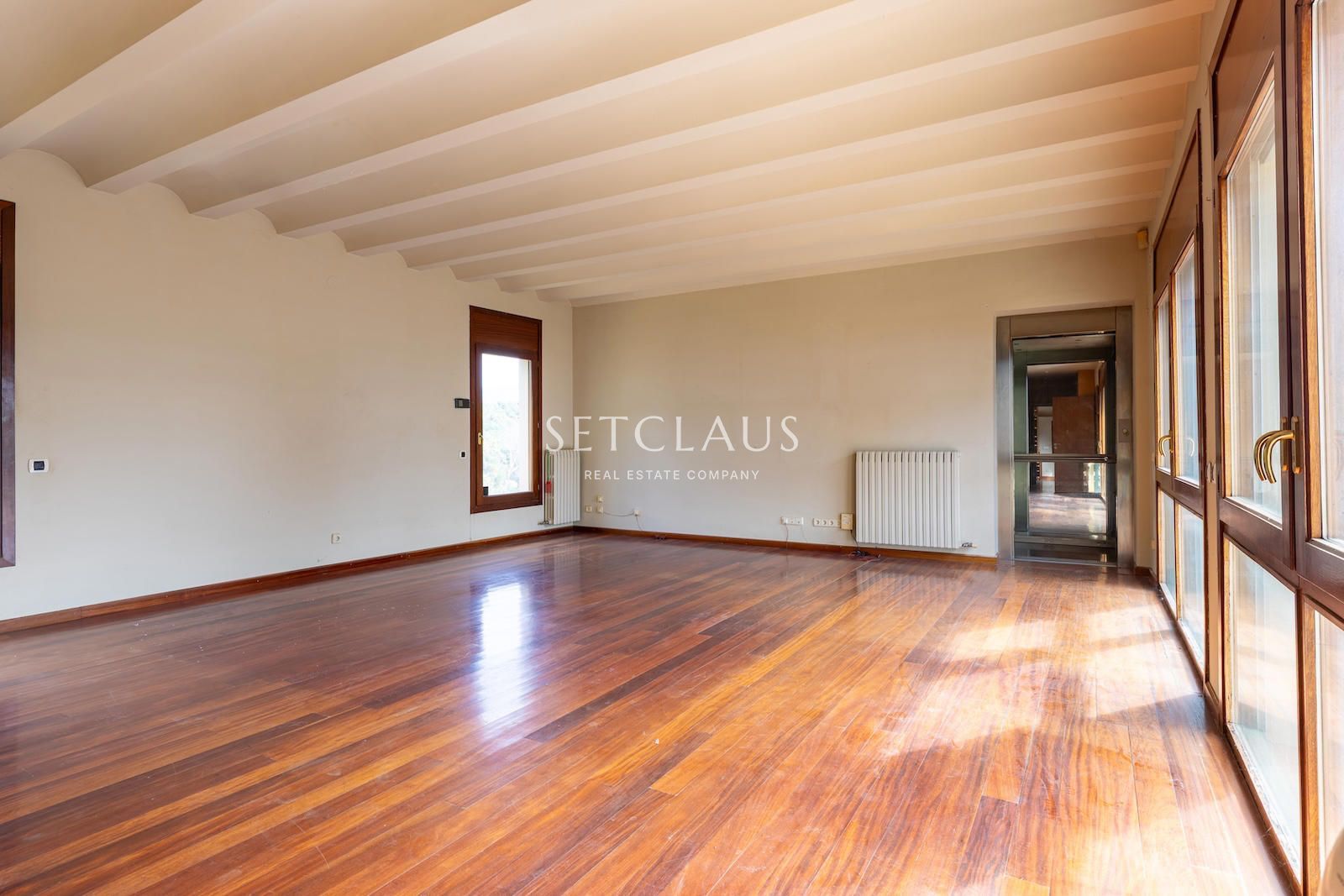 Comprar Finca amb privadesa i una gran parcel·la de 54000m foto 20
