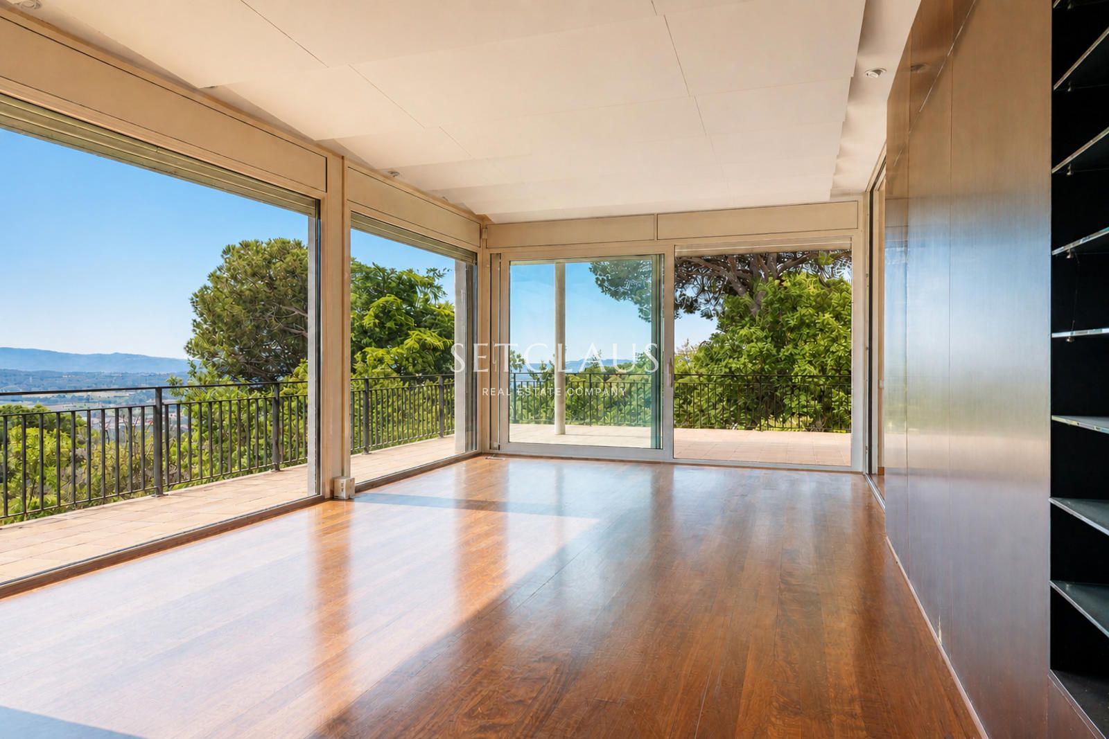Comprar Finca amb privadesa i una gran parcel·la de 54000m foto 39