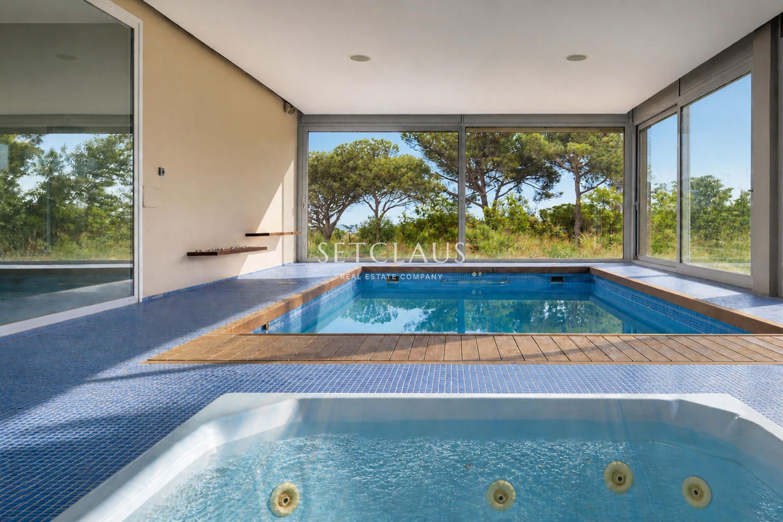 Comprar Finca amb privadesa i una gran parcel·la de 54000m foto 43